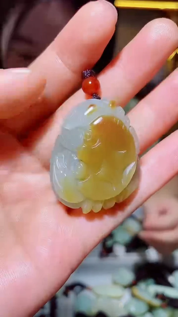 和田玉未镶嵌颈饰1