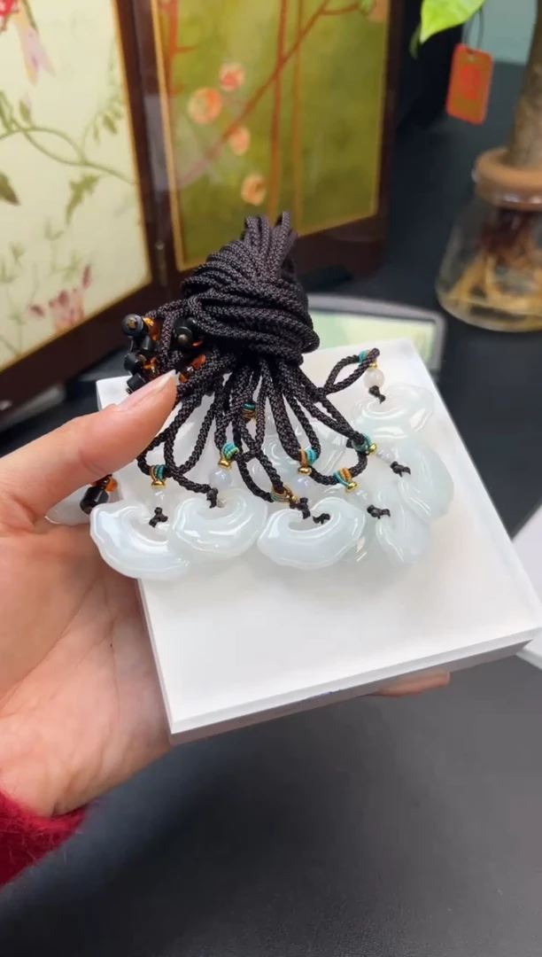 颈饰未镶嵌翡翠平安锁-25082502A-多样性发一