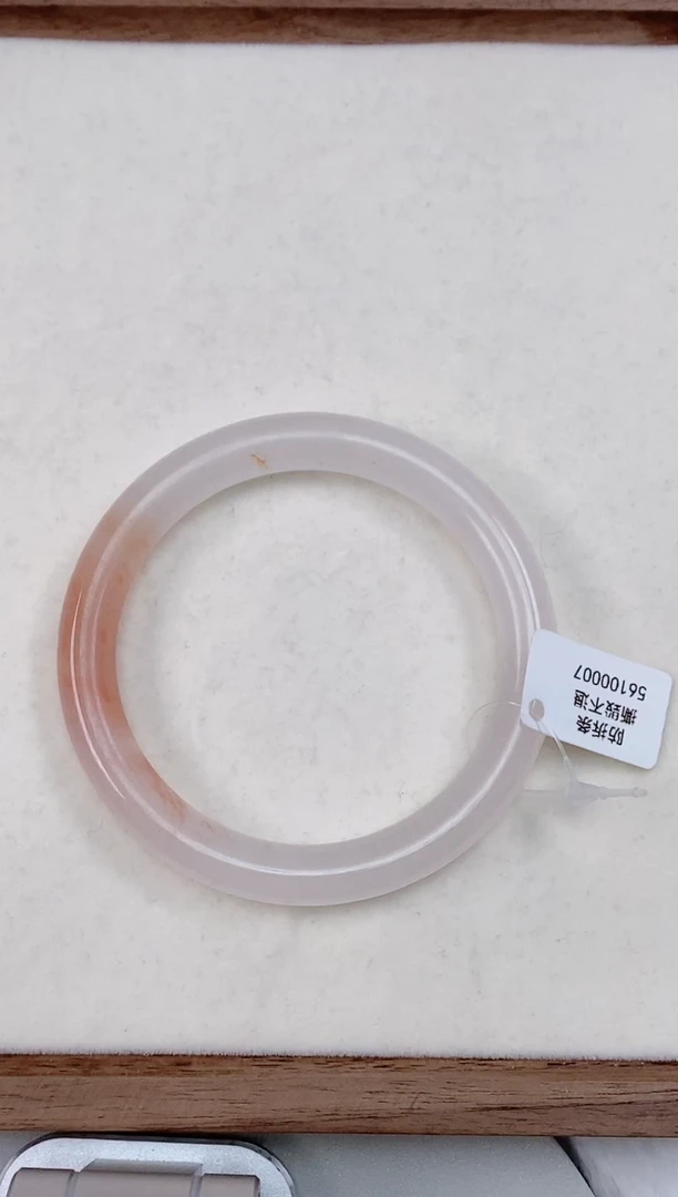 【闪购商品】石英质玉手镯未镶嵌3