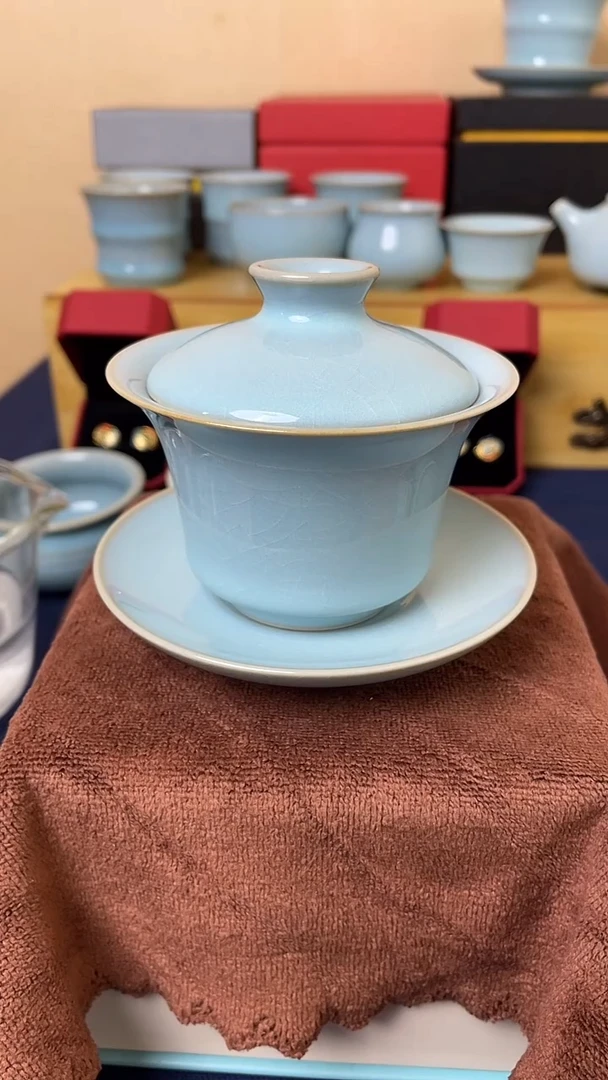 杯天青釉三才马蹄盖碗微瑕蝉翼纹