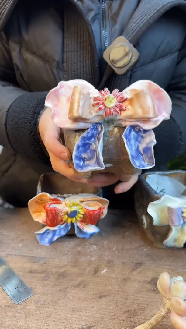 【闪购商品】陶瓷1个贴花蝴蝶结方盆顔色不指定