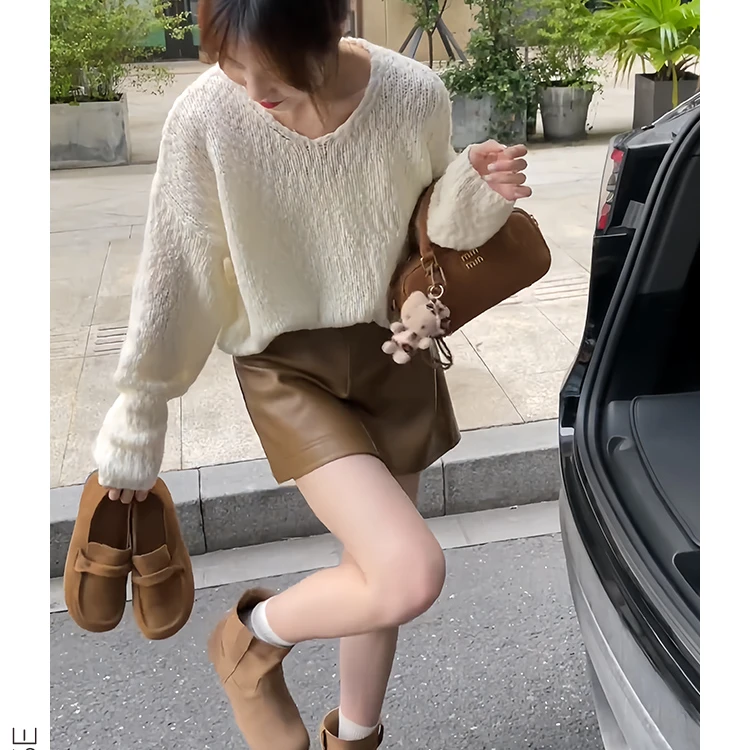 一整套韩系初秋穿搭简约温柔慵懒风长袖针织衫pu皮短裙时尚套装女