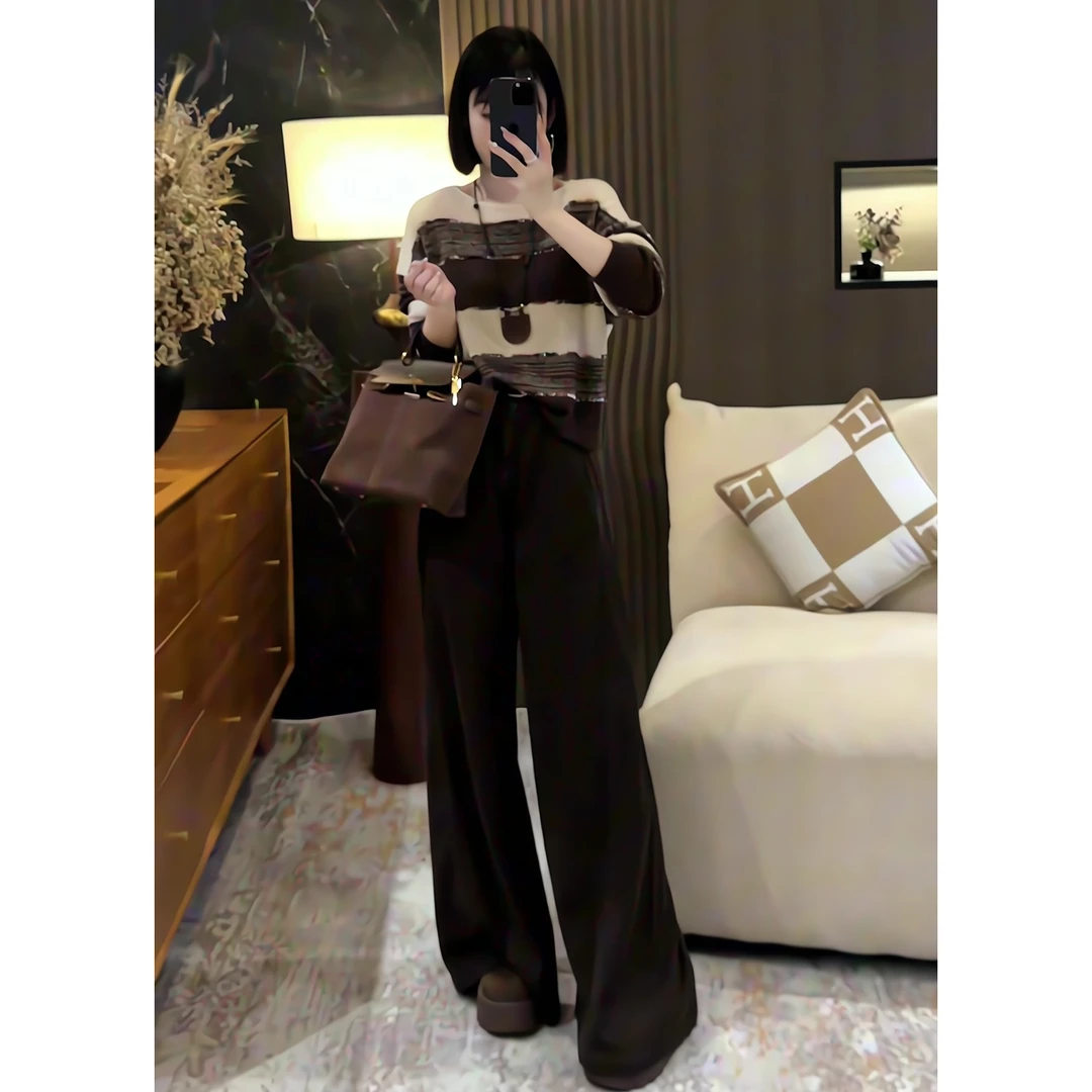 秋季时尚穿搭一整套女2025新款裙子显瘦上衣高腰显瘦休闲裤两件套