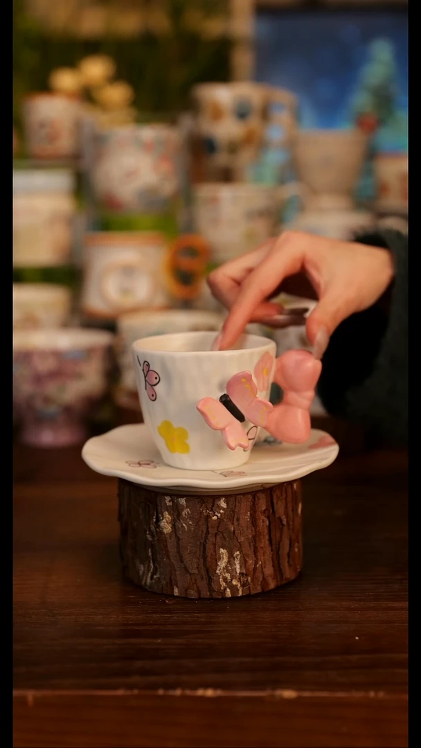 蝴蝶手绘釉下彩  手作杯碟