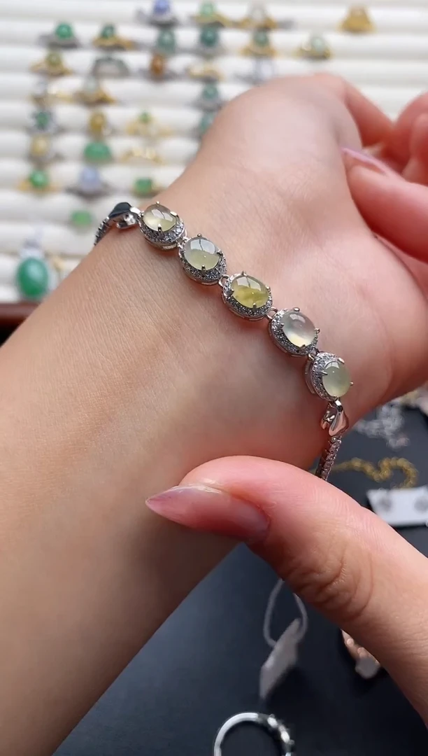 银S925镶嵌戒指翡翠88888+4