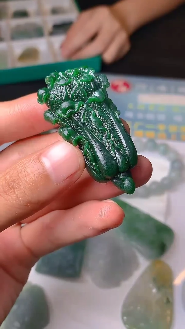 定制翡翠未镶嵌S***nAF002472