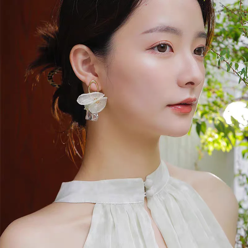 铜合金耳饰 无耳洞甜美超仙花朵韩国气质显瘦复古高级蚊香盘耳夹