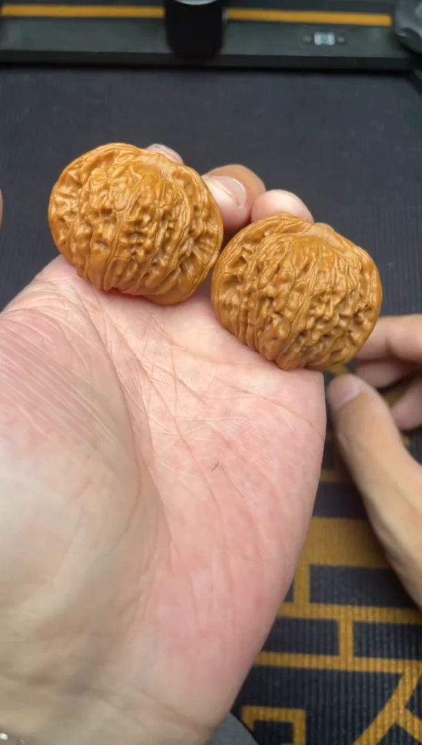 文玩核桃吊坠汉高楼40