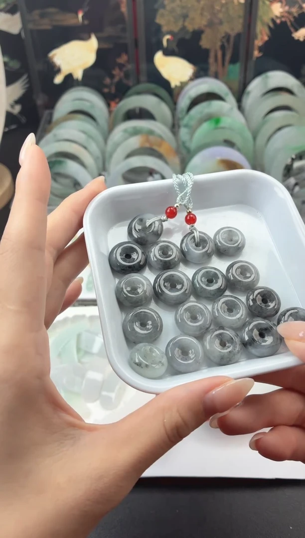 翡翠未镶嵌颈饰A06【多样性发其一】