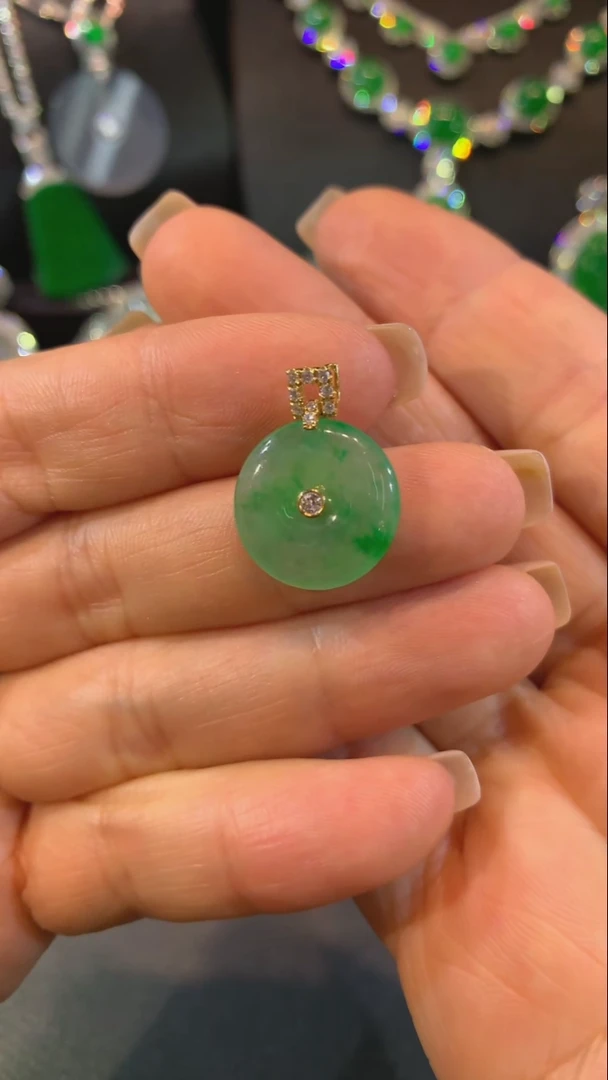 翡翠18K金镶嵌吊坠(不含链)吊坠