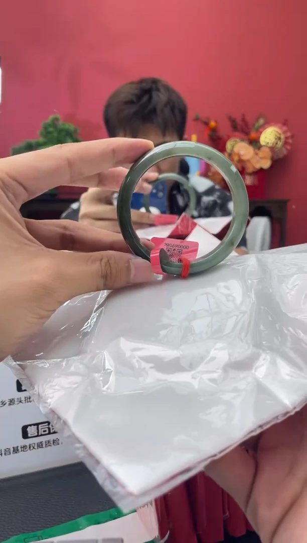 未镶嵌手镯翡翠3