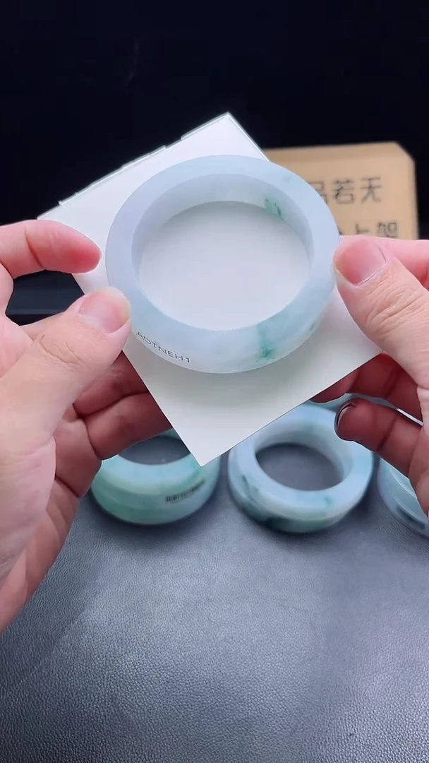 未镶嵌手镯定制翡翠繁**锦定制