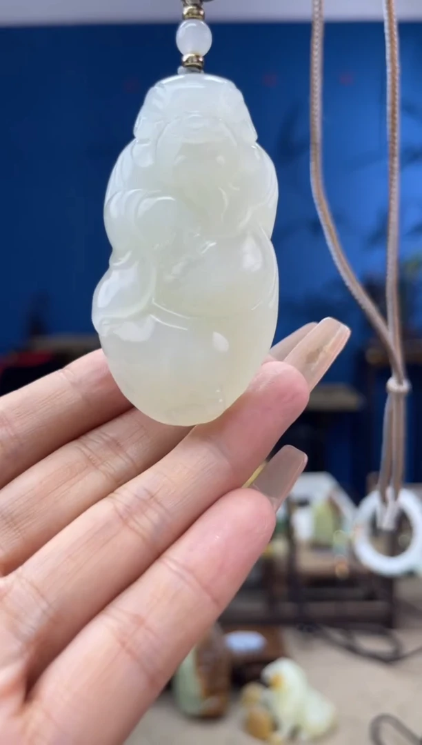 和田玉未镶嵌颈饰1