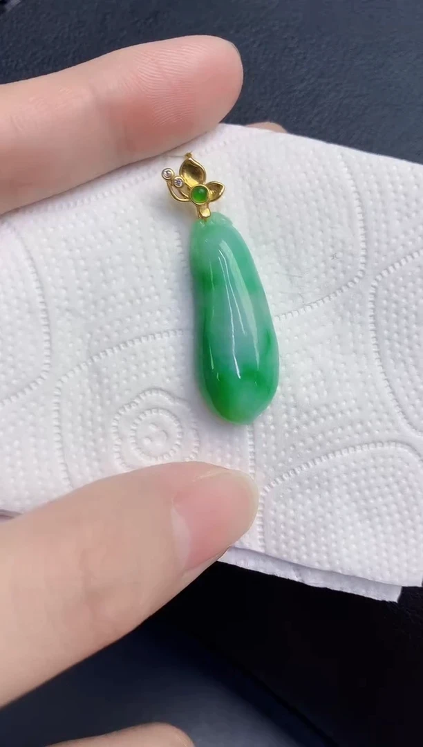 颈饰未镶嵌翡翠天然翡翠缅甸A货