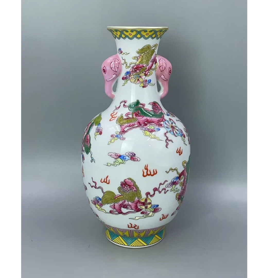 景德镇陶瓷/粉彩/狮子滚绣球象耳瓶