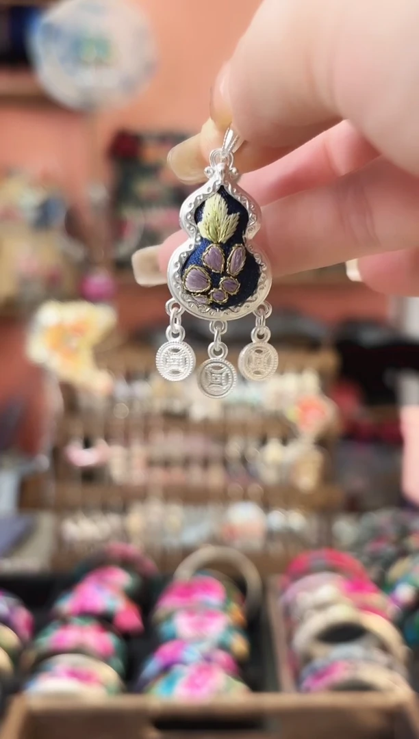 织绣艺枝独绣手工饰品143