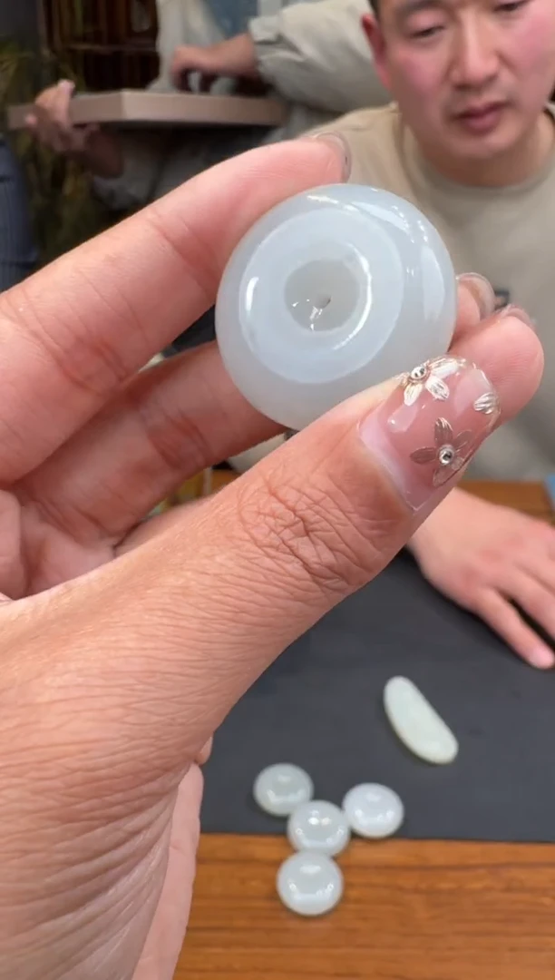 【闪购商品】和田玉111未镶嵌2.3小朱多样性发货