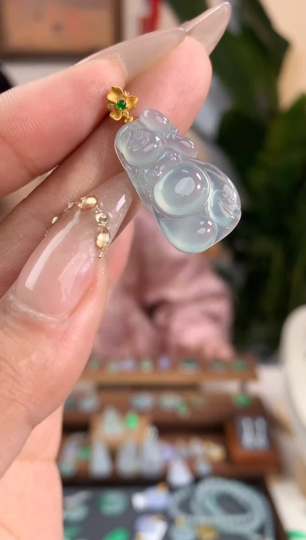 【闪购商品】翡翠吊坠(不含链)18K金镶嵌吊坠