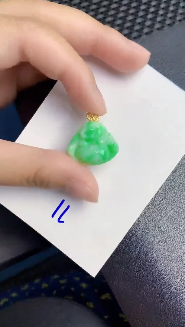 翡翠未镶嵌颈饰0000000000