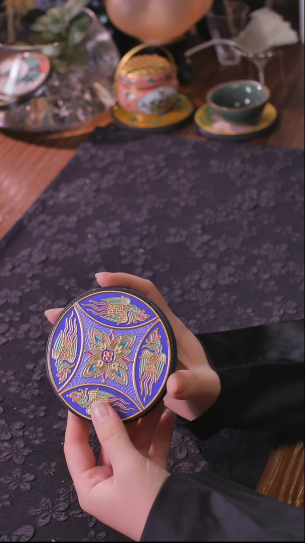 壹藏贰宝有凤来仪图案杯垫一片