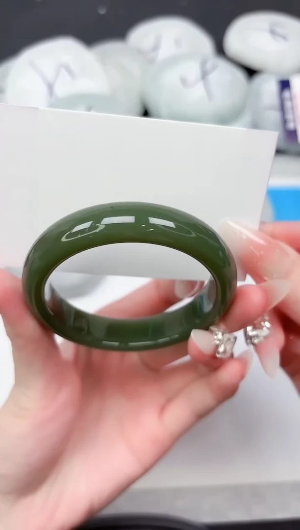 未镶嵌手镯石英质玉211-55