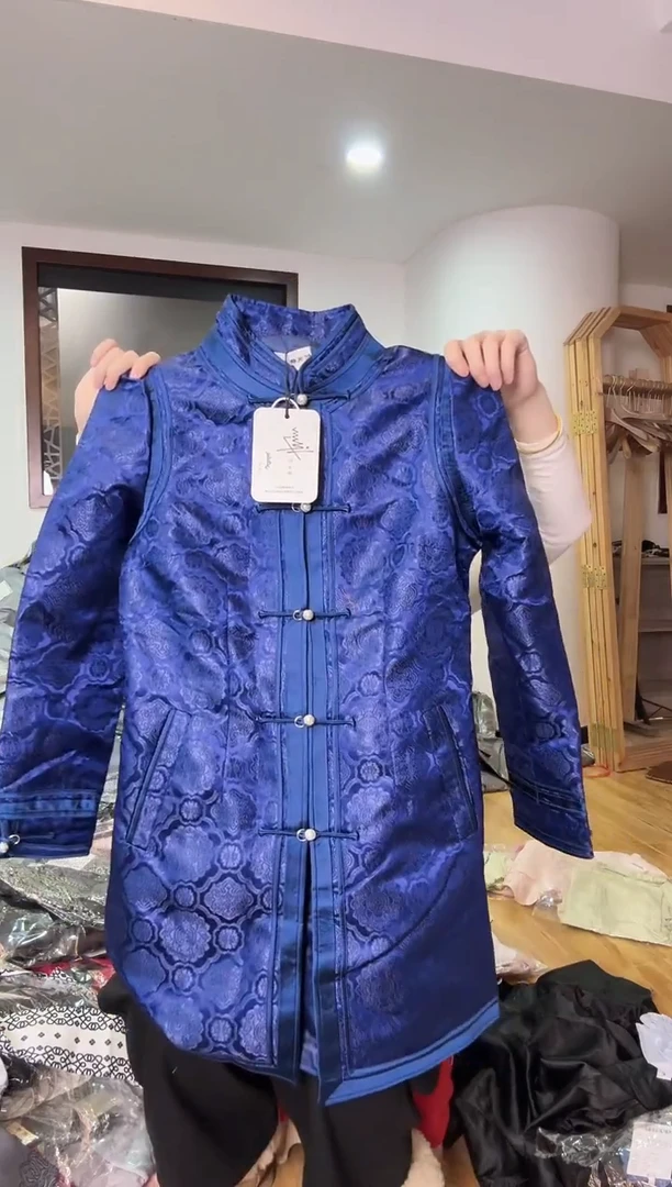 外套  重瑕  M  105斤以里