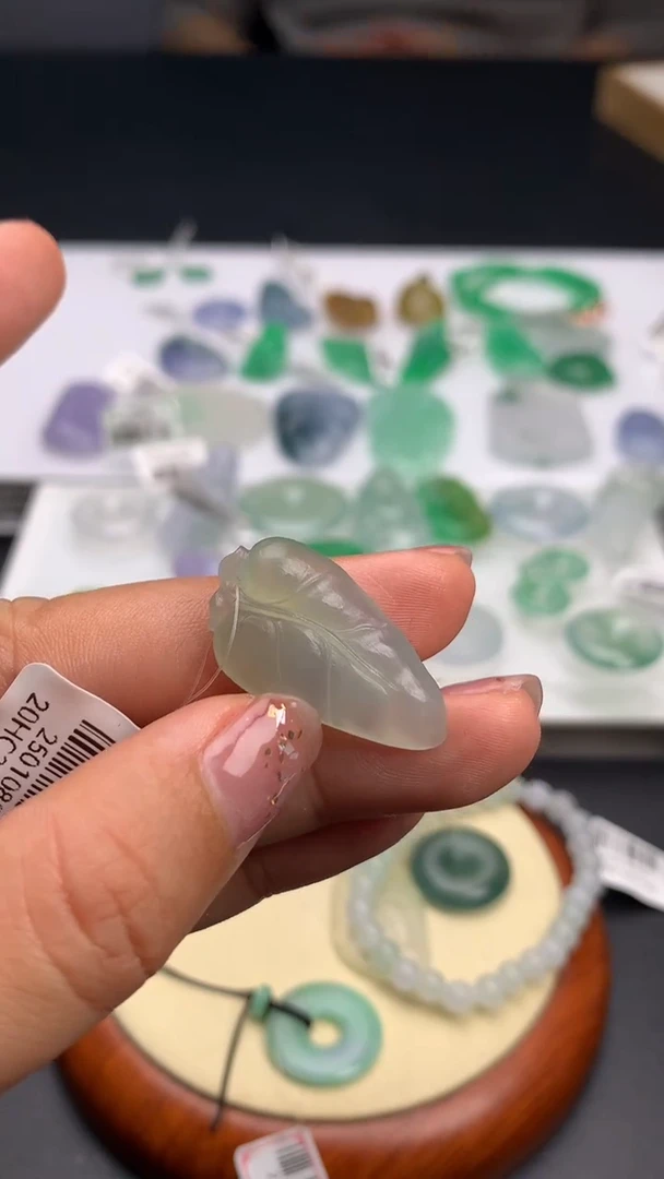 【闪购商品】定制翡翠未镶嵌         