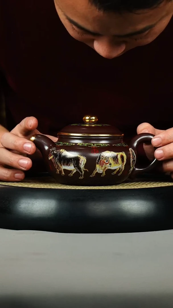 茶壶紫砂石红 仿古  珐琅彩 五牛图