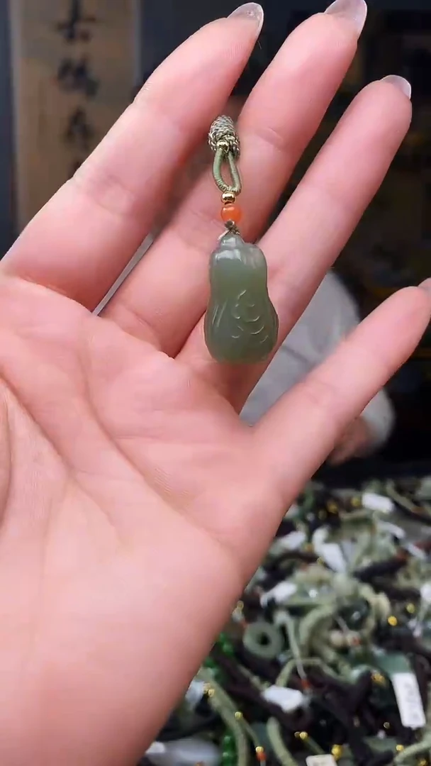 颈饰未镶嵌和田玉多样性发货，拍一发一