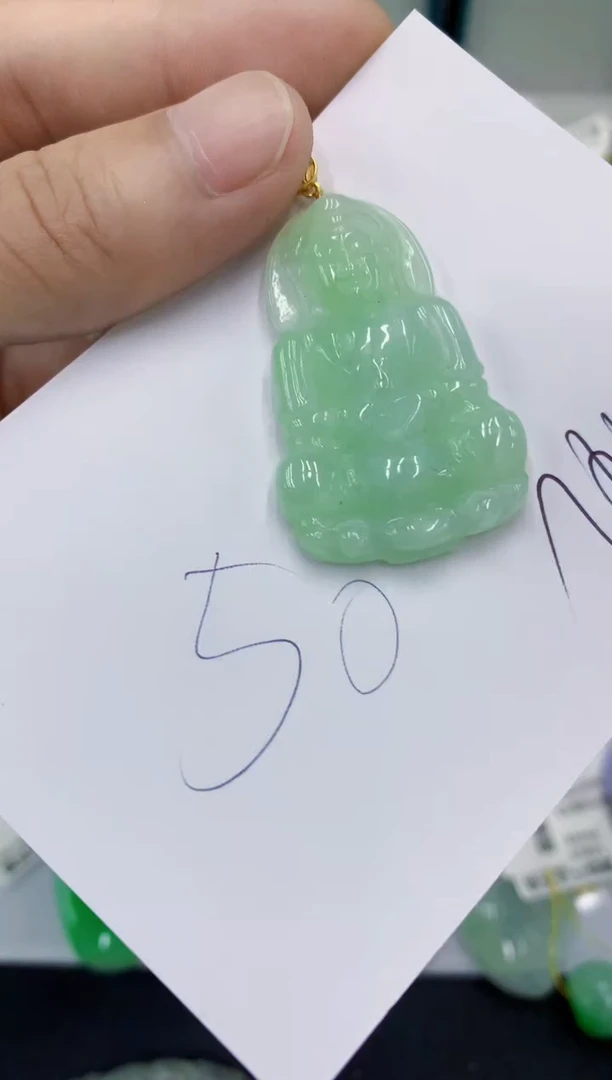 翡翠未镶嵌颈饰翡翠