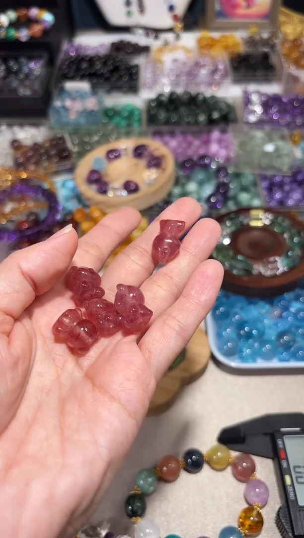 水晶手串未镶嵌草莓晶小熊宽约卡13单颗