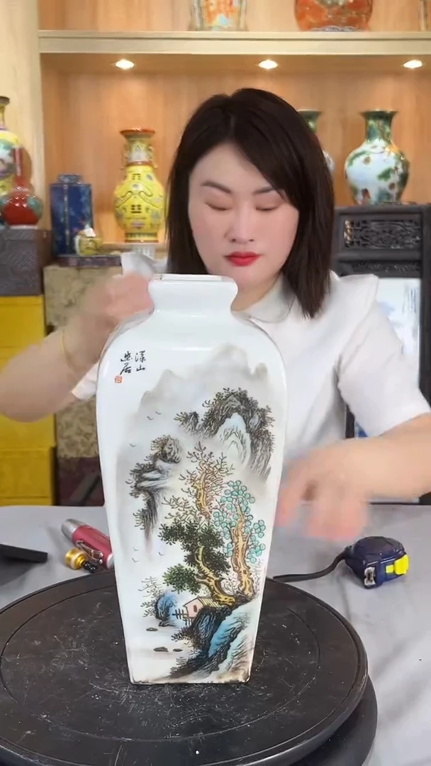 摆件景德镇陶瓷釉上彩山水四方瓶