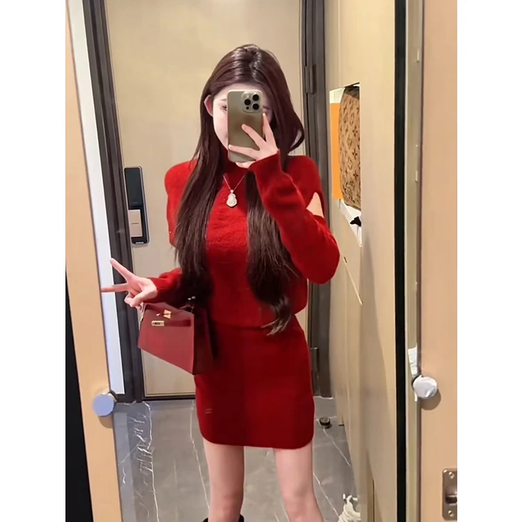 打底衫女款爆款2024新款秋冬红色针织连衣裙包臀裙新年战袍纯欲风
