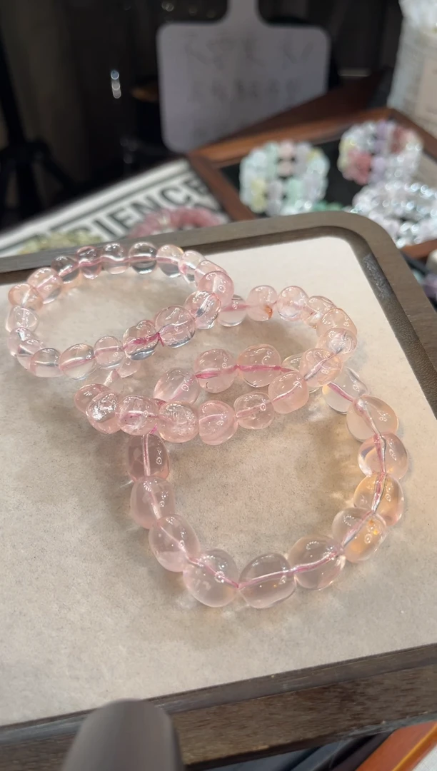 未镶嵌手串水晶随形莫桑比克粉