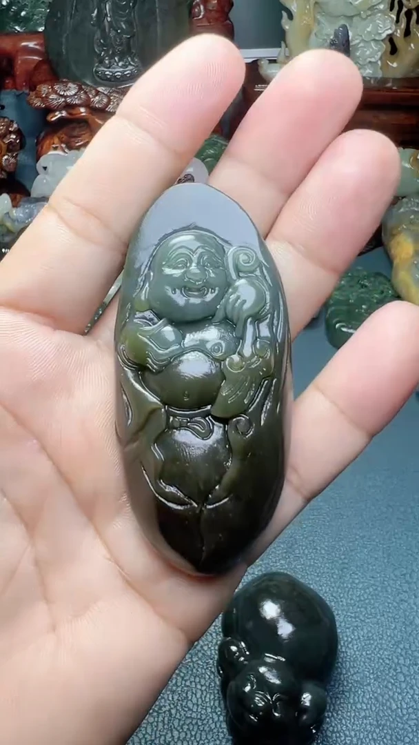 未镶嵌和田玉把件-