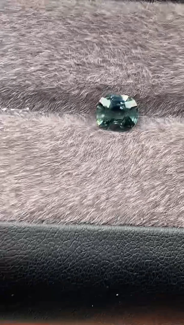 【闪购商品】定制尖晶石裸石未镶嵌枕型 蓝绿色调尖晶石 1.37ct