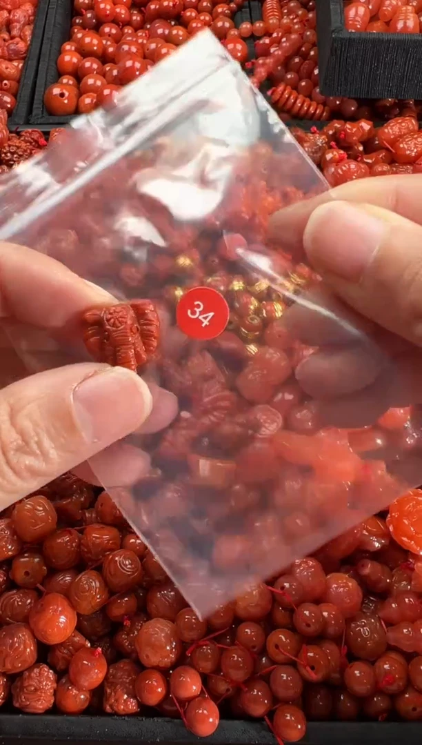 【闪购商品】南红玛瑙颈饰未镶嵌1