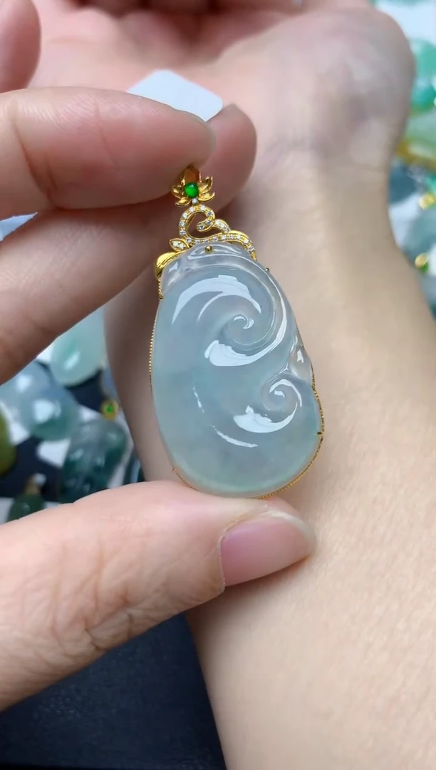 颈饰18K金镶嵌翡翠天然缅甸A货翡翠