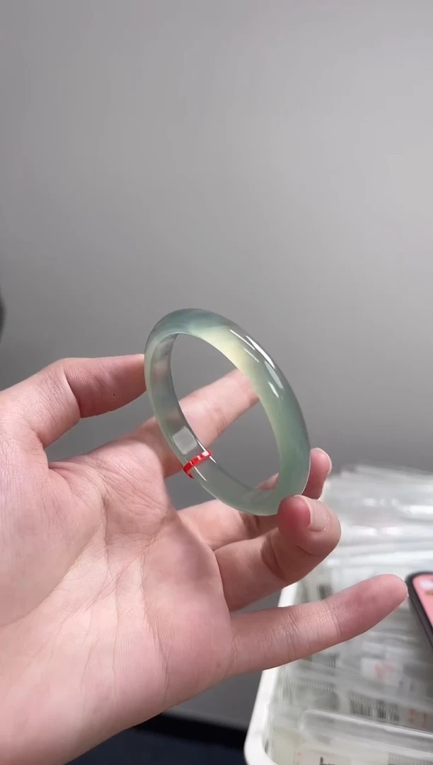 手镯玛瑙/玉髓未镶嵌52-53圈窄