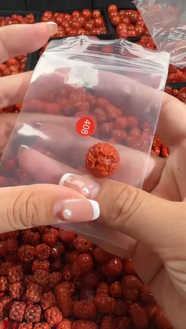 颈饰未镶嵌南红玛瑙1