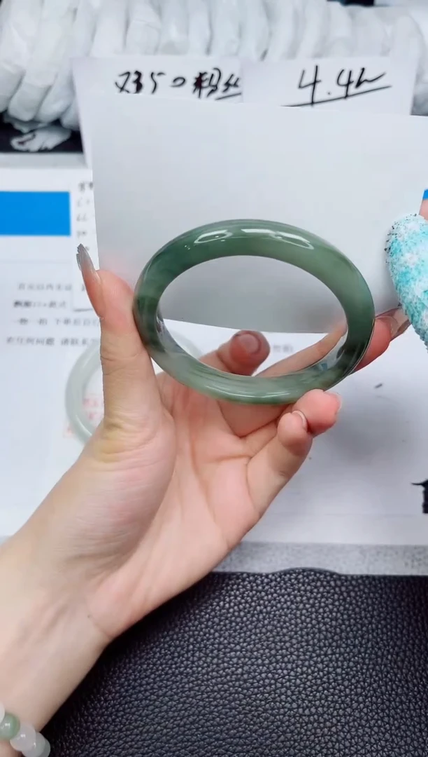 石英质玉手镯未镶嵌244-57