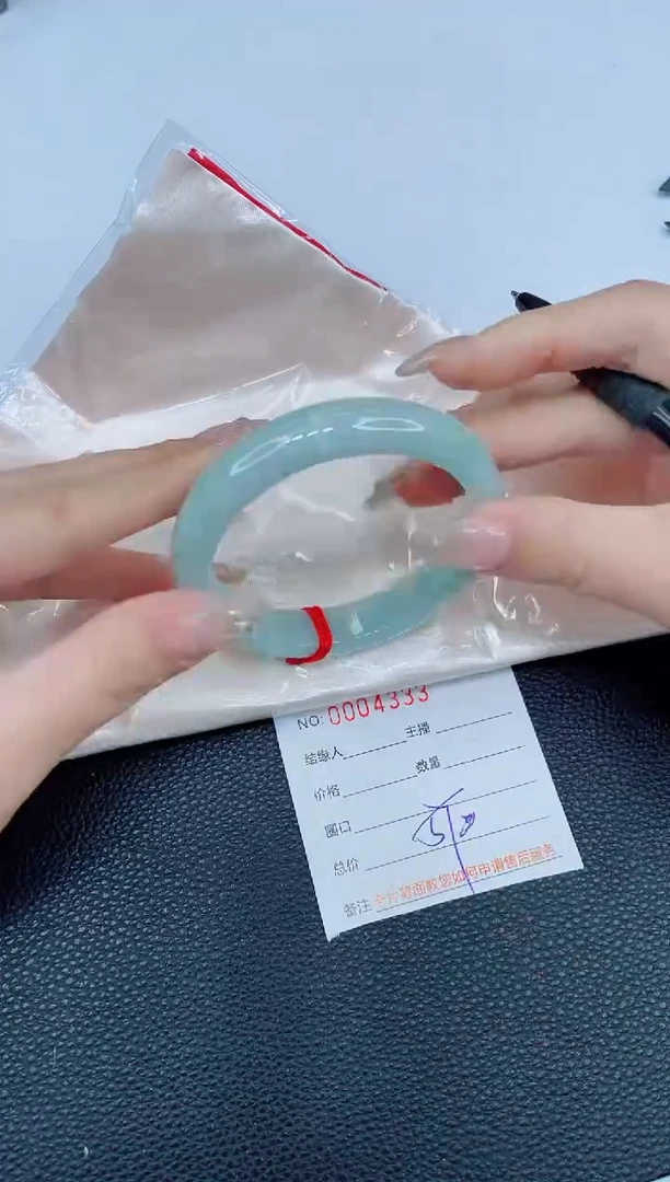 未镶嵌手镯翡翠86天然翡翠手镯