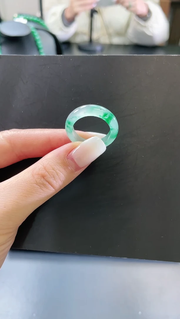 未镶嵌石英质玉戒指18号戒圈
