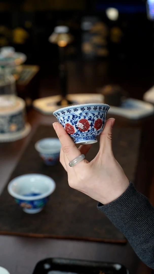 【闪购商品】雲梦茶器缠枝釉里红压手杯-大