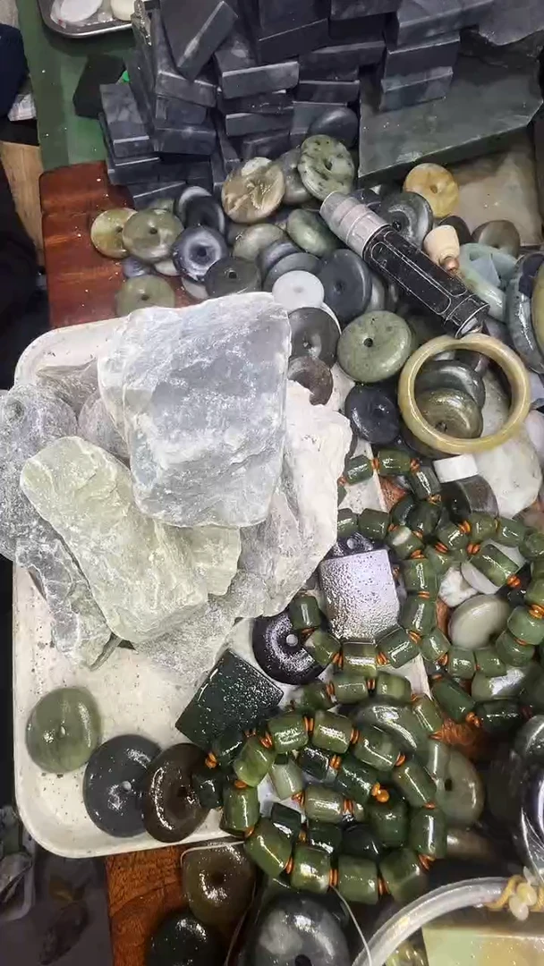 未镶嵌和田玉珠宝半成品毛料