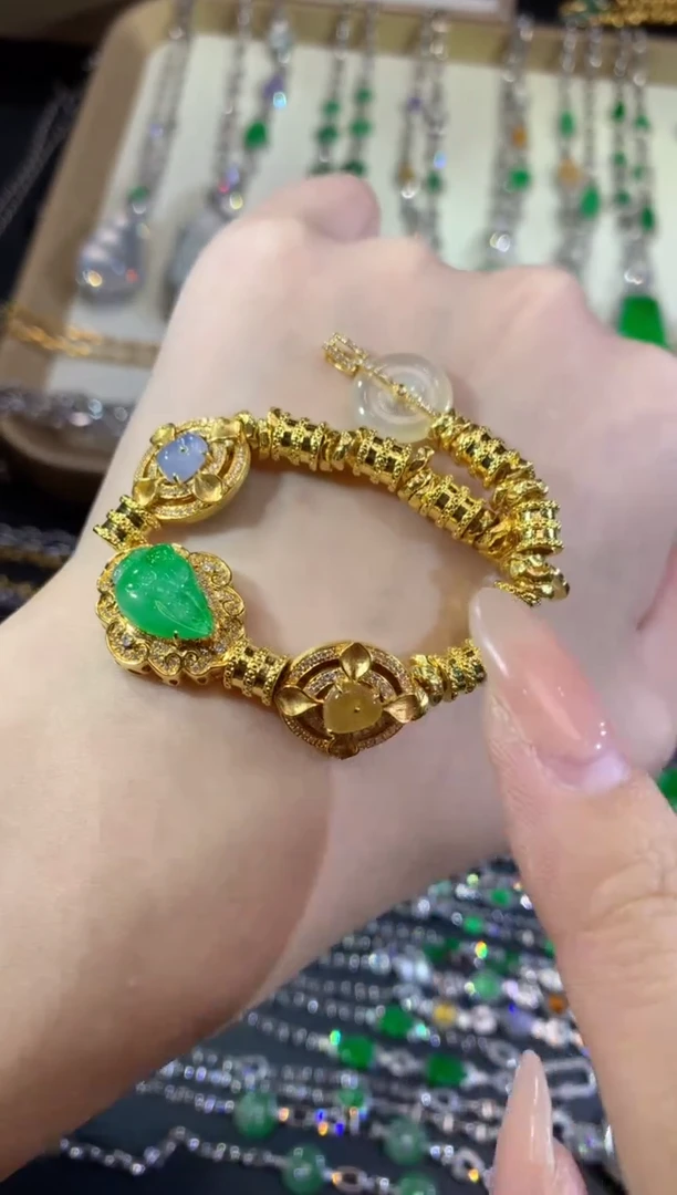 18K金镶嵌手串翡翠79-盘缠