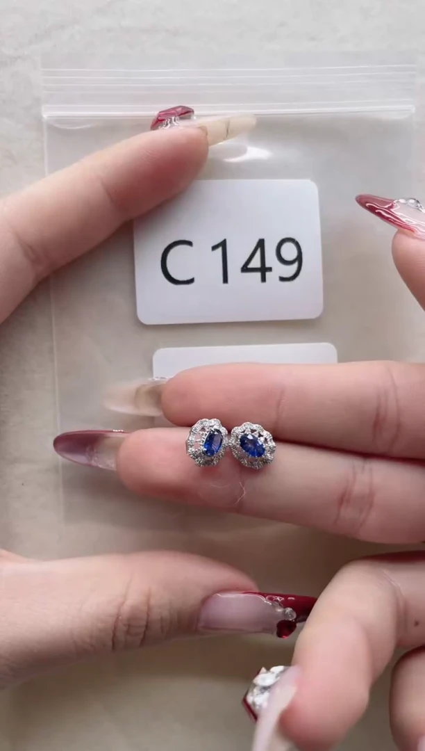 【闪购商品】蓝宝石耳饰18K金镶嵌C149