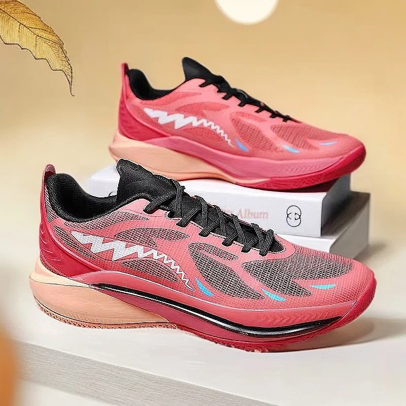 2025恭贺新年中国红新款鞋子 时尚潮流 休闲百搭款舒适透气有弹性