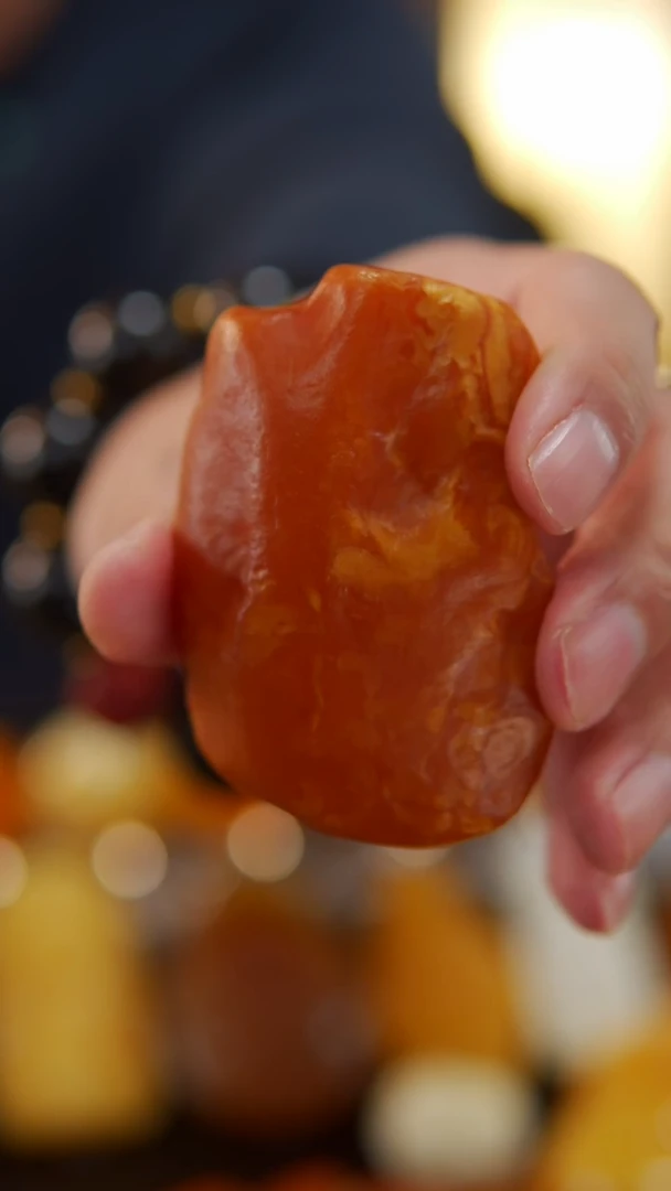 【闪购商品】蜜蜡裸石未镶嵌全皮花蜡原石把件49.2