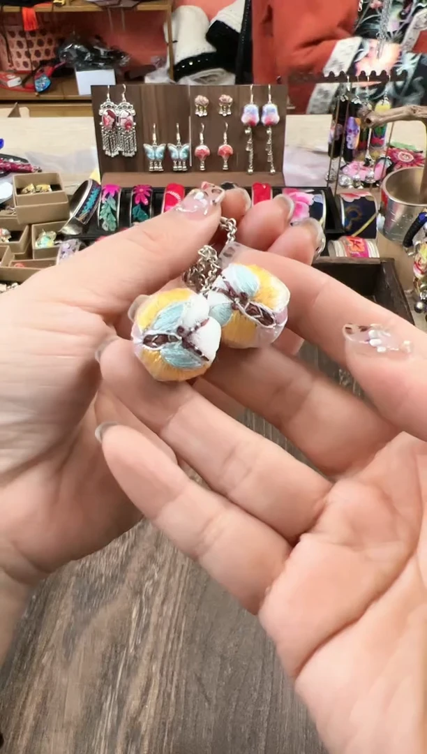 【闪购商品】织绣民族风老绣饰品281